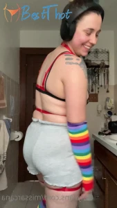 Video by missarcana published on January 18,2025 00:02:36 - BestThots
