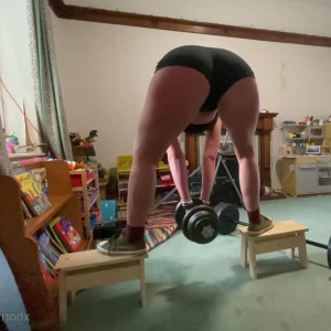 hornycavegirl #4281930