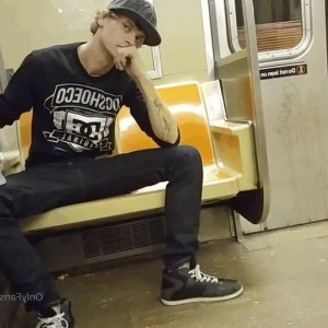 Video by harlemhookup published on April 22,2023 00:23:00 - BestThots