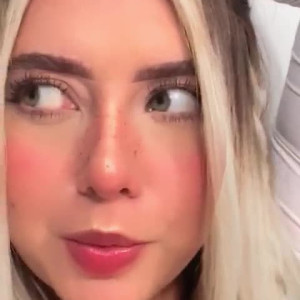 Video by zoeyteen18 published on April 10,2023 01:54:00 - BestThots