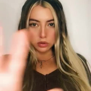 Video by zoeyteen18 published on June 6,2023 04:19:00 - BestThots
