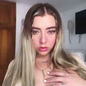 Video by zoeyteen18 published on April 28,2023 14:10:00 - BestThots