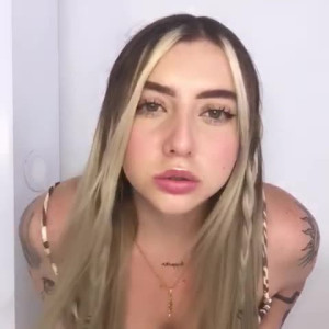 Video by zoeyteen18 published on May 25,2023 13:16:00 - BestThots
