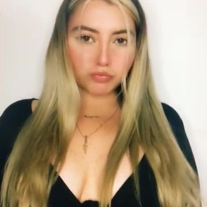 Video by zoeyteen18 published on March 9,2023 01:10:00 - BestThots