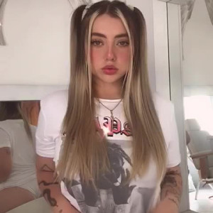 Video by zoeyteen18 published on May 29,2023 01:34:00 - BestThots