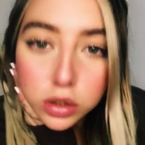 Video by zoeyteen18 published on March 2,2023 22:33:00 - BestThots