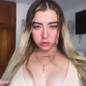 Video by zoeyteen18 published on June 21,2023 02:57:00 - BestThots
