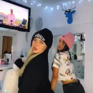 Video by zoeyteen18 published on March 3,2023 16:08:00 - BestThots