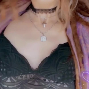 Video by mimi_f0xxx published on June 10,2023 19:50:00 - BestThots