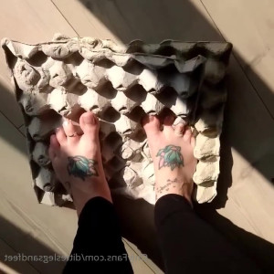 Video by ditteslegsandfeet published on March 23,2023 00:34:00 - BestThots