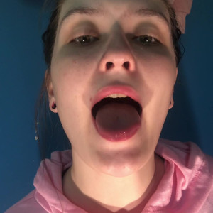 Video by footiesfeets published on April 23,2023 20:14:00 - BestThots