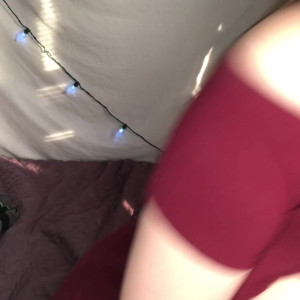 Video by footiesfeets published on May 18,2023 21:43:00 - BestThots