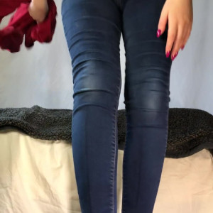 Video by footiesfeets published on April 24,2023 12:02:00 - BestThots