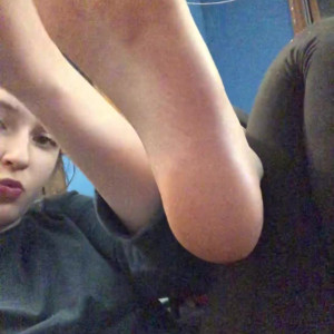 Video by footiesfeets published on May 25,2023 11:40:00 - BestThots