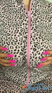 Video by xjadelynex published on January 17,2025 09:01:33 - BestThots
