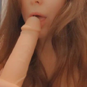 Video by natural_emma_ published on April 10,2023 05:14:00 - BestThots