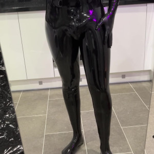 Video by latexdesires published on April 9,2023 00:28:00 - BestThots
