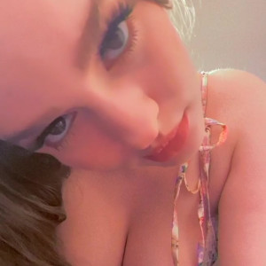 Video by marymoodyxxx published on March 17,2023 19:14:00 - BestThots