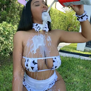 Video by britisholivia published on May 1,2023 01:40:00 - BestThots