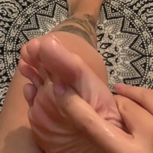 Video by sweetfeetsy published on April 11,2023 20:50:00 - BestThots