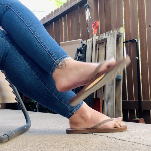 Video by sweetfeetsy published on June 22,2023 14:47:00 - BestThots