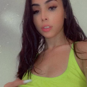 alexisperez18 #8412045