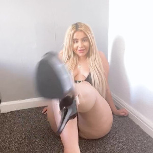Video by findomcandice published on March 30,2023 20:04:00 - BestThots