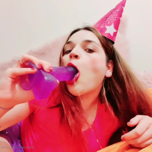 Video by lillypinkk published on April 28,2023 05:27:00 - BestThots