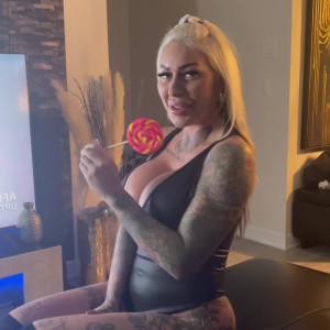 Video by call_me_roxy published on March 8,2023 17:01:00 - BestThots