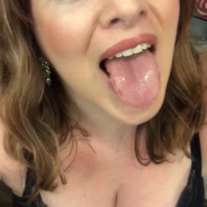 Video by maggiegreenlive published on April 27,2023 05:30:00 - BestThots