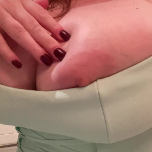 Video by maggiegreenlive published on June 5,2023 00:22:00 - BestThots