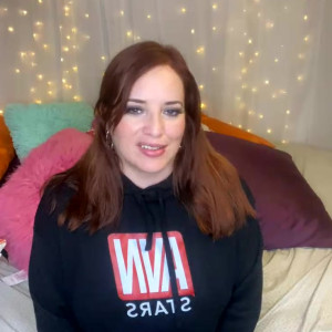 Video by maggiegreenlive published on June 27,2023 21:10:00 - BestThots