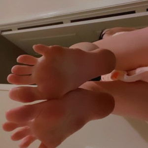 Video by waifufeetmilk published on July 17,2023 00:29:00 - BestThots
