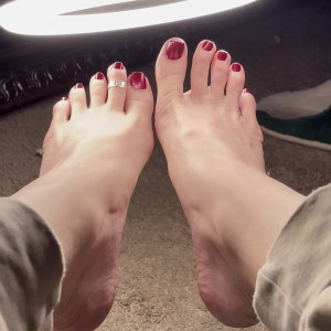 Video by waifufeetmilk published on April 7,2023 19:23:00 - BestThots