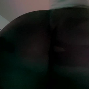 Video by waifufeetmilk published on May 21,2023 20:43:00 - BestThots