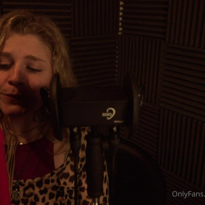 Video by theasmrcollection published on August 22,2023 03:03:14 - BestThots