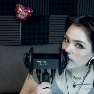 Video by theasmrcollection published on August 22,2023 03:31:08 - BestThots