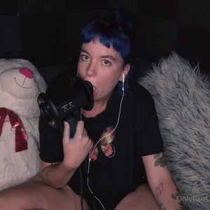 Video by theasmrcollection published on August 22,2023 03:32:57 - BestThots