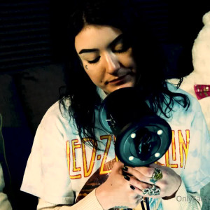 Video by theasmrcollection published on August 22,2023 04:16:08 - BestThots