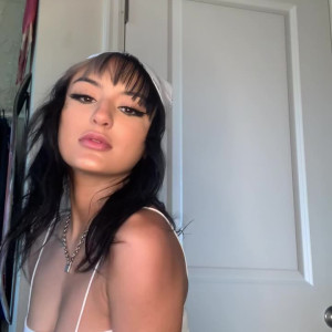 Video by theasmrcollection published on August 22,2023 04:38:29 - BestThots