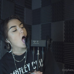 Video by theasmrcollection published on August 22,2023 04:57:30 - BestThots