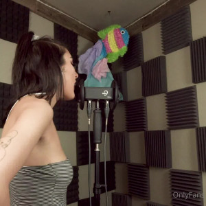 Video by theasmrcollection published on August 22,2023 05:13:34 - BestThots