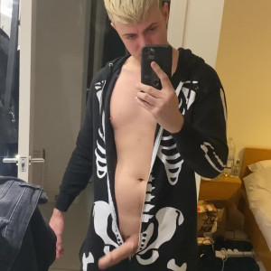 Video by conlennox published on March 26,2023 05:09:00 - BestThots