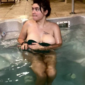 Video by loserlexxx published on April 8,2023 23:25:00 - BestThots