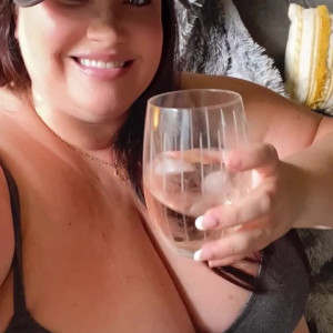 Video by ssbbwladyjiggles published on March 14,2023 14:36:00 - BestThots