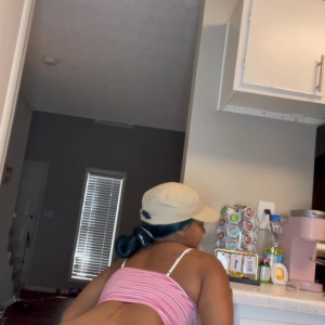 Video by nevvycakes published on April 11,2023 21:11:00 - BestThots