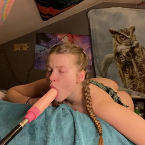 Video by queen_egirl27 published on August 26,2023 14:15:00 - BestThots
