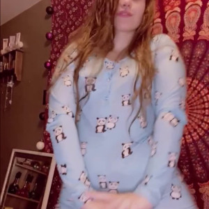 Video by queen_egirl27 published on August 24,2023 20:56:00 - BestThots