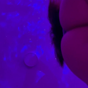 Video by fernanda_vela23 published on June 19,2023 22:06:00 - BestThots