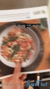 Video by missreinat published on January 17,2025 23:01:42 - BestThots